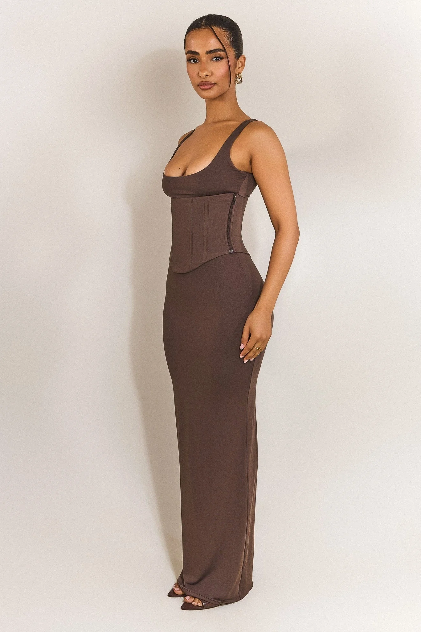 The Sandra Scoop Maxi in Brown - Image 5