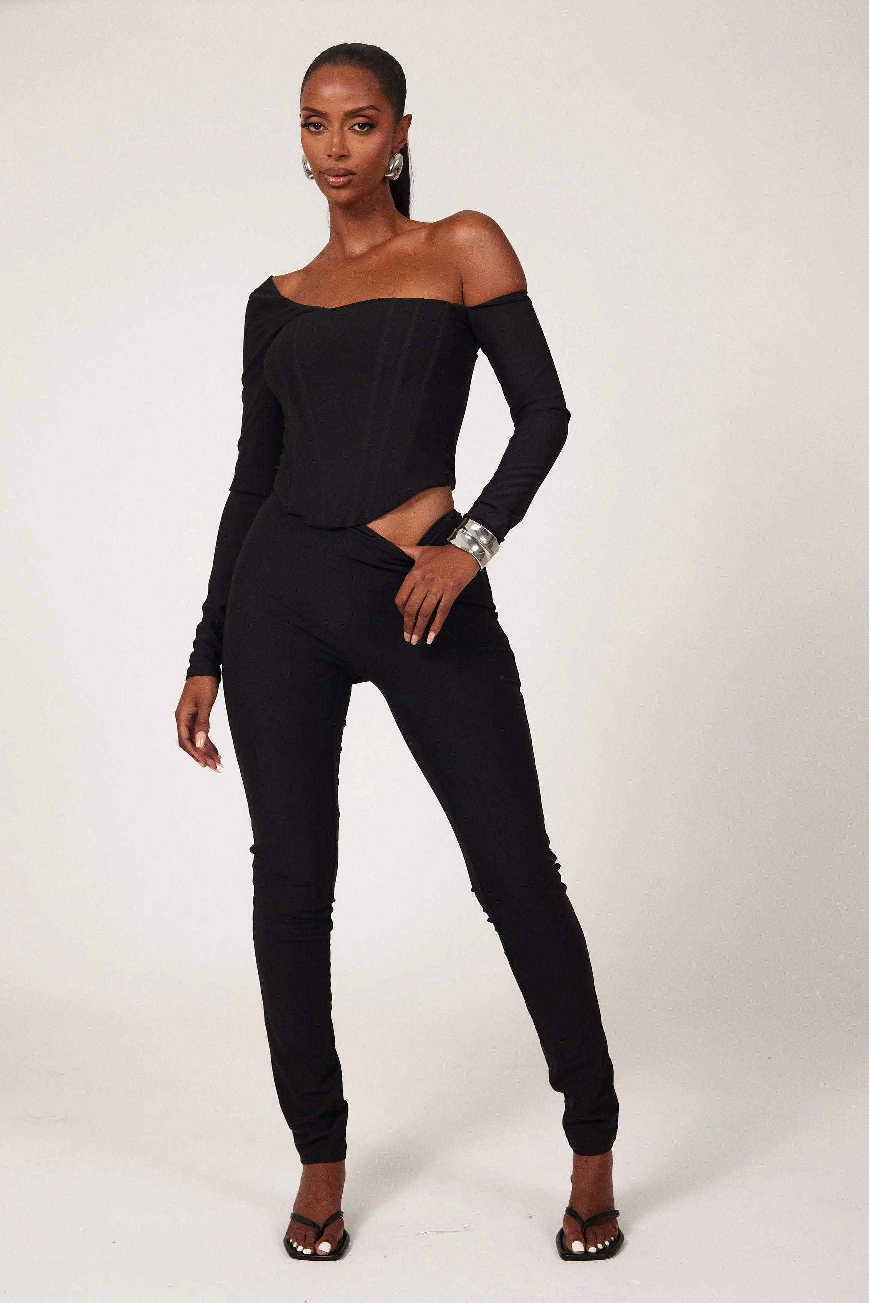 The Ava Set in Black - Image 7