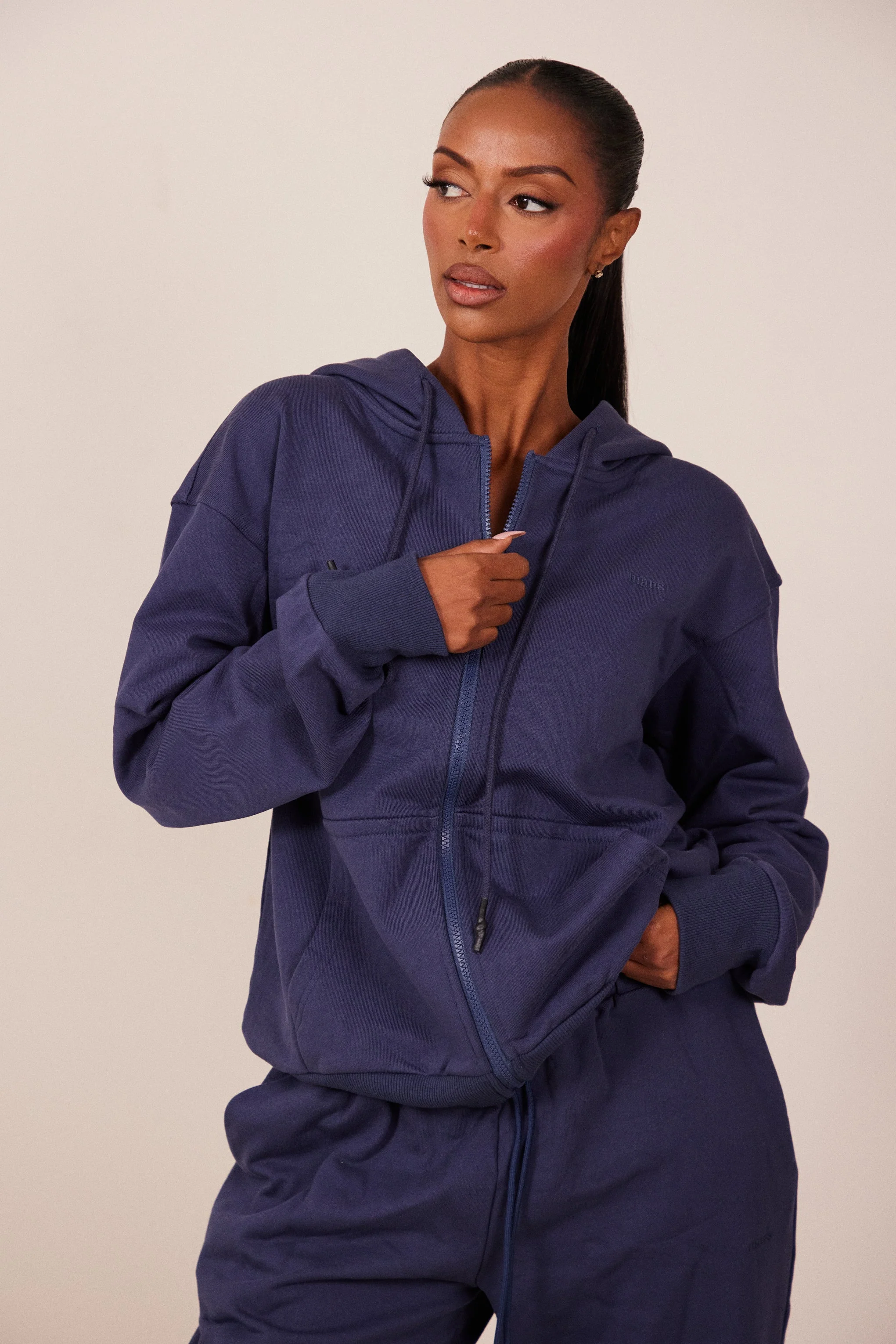 The Basic Jersey Jacket in Navy - Image 5