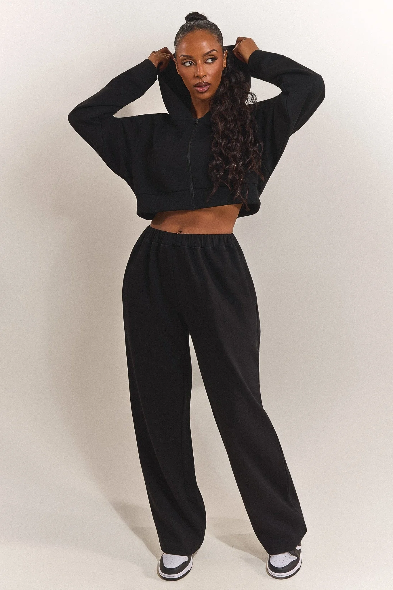 The Basic Jogger in Black - Image 5