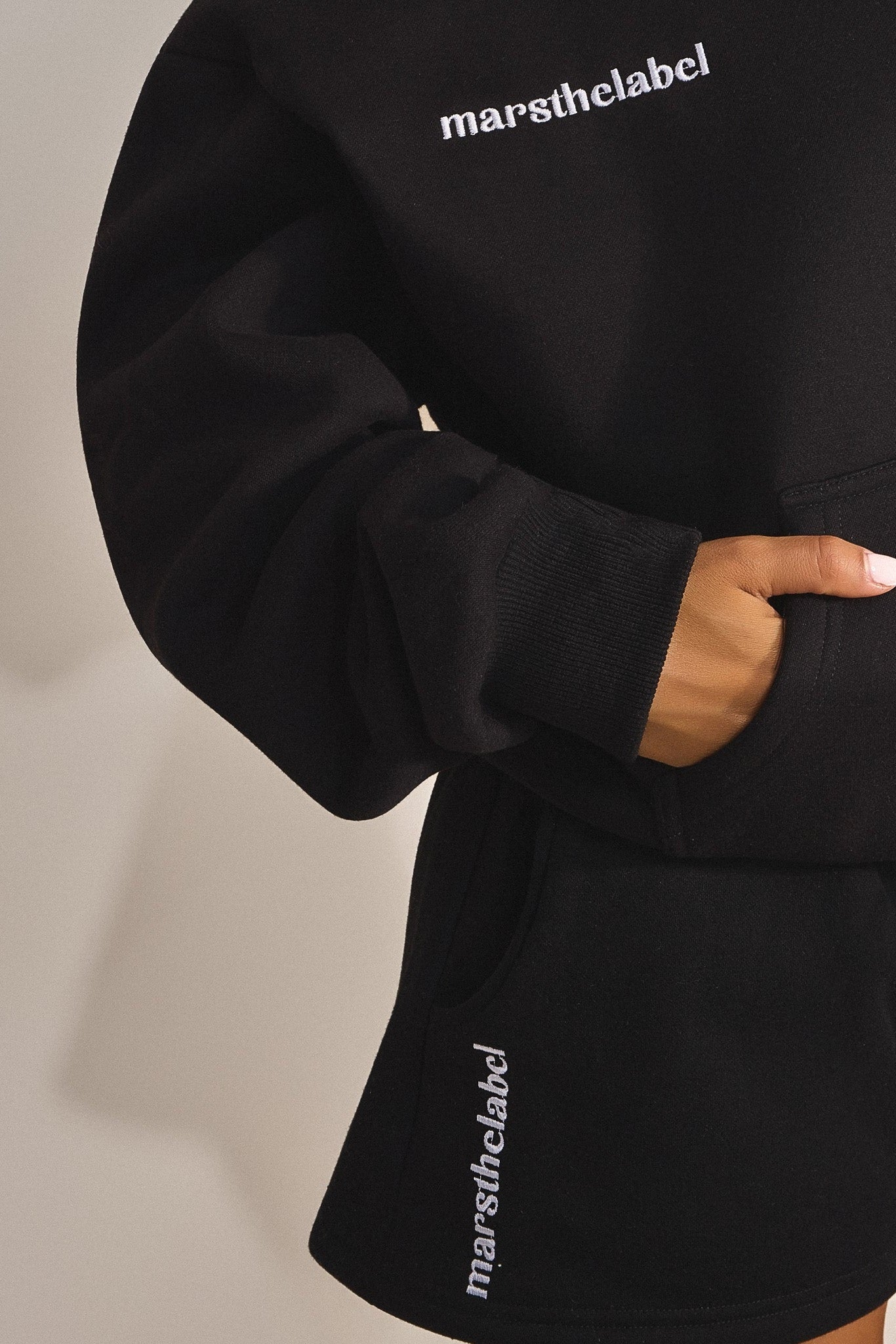 The Classics Shorts in Black - Image 4