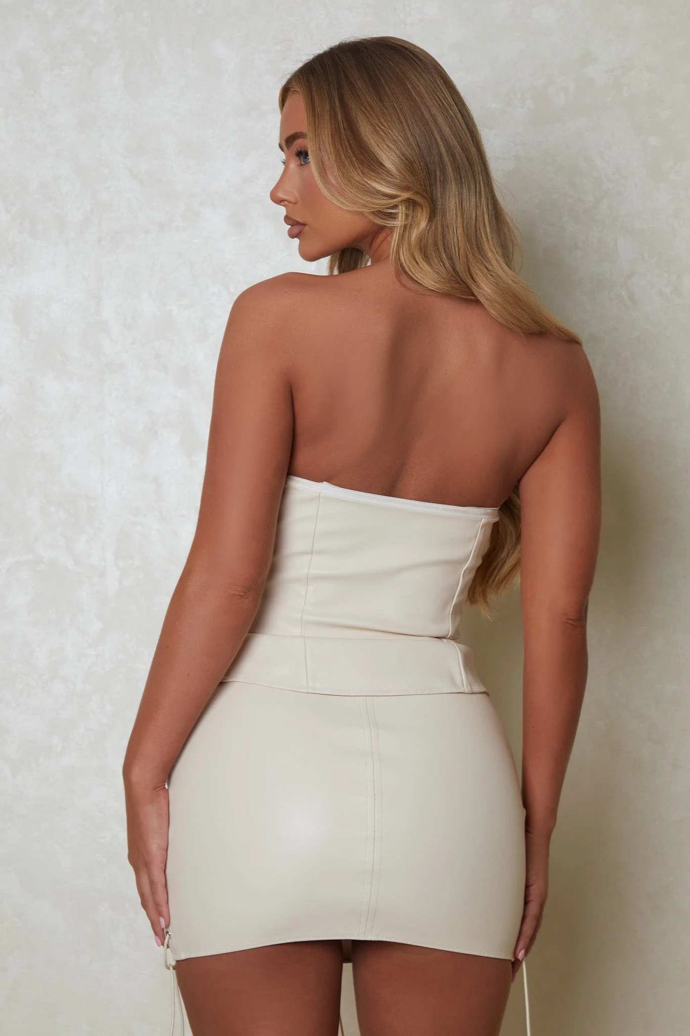 The Extreme Lace Up Leather Set in Cream - Image 3
