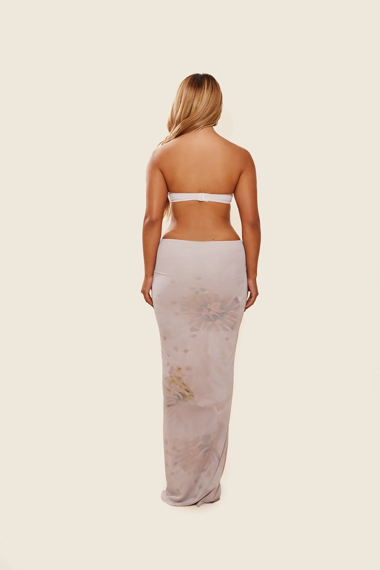 The Freya Maxi in Light Print - Image 4