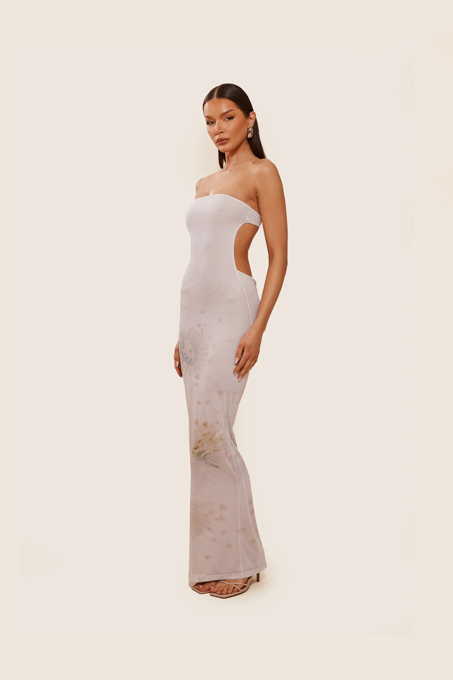 The Freya Maxi in Light Print - Image 7