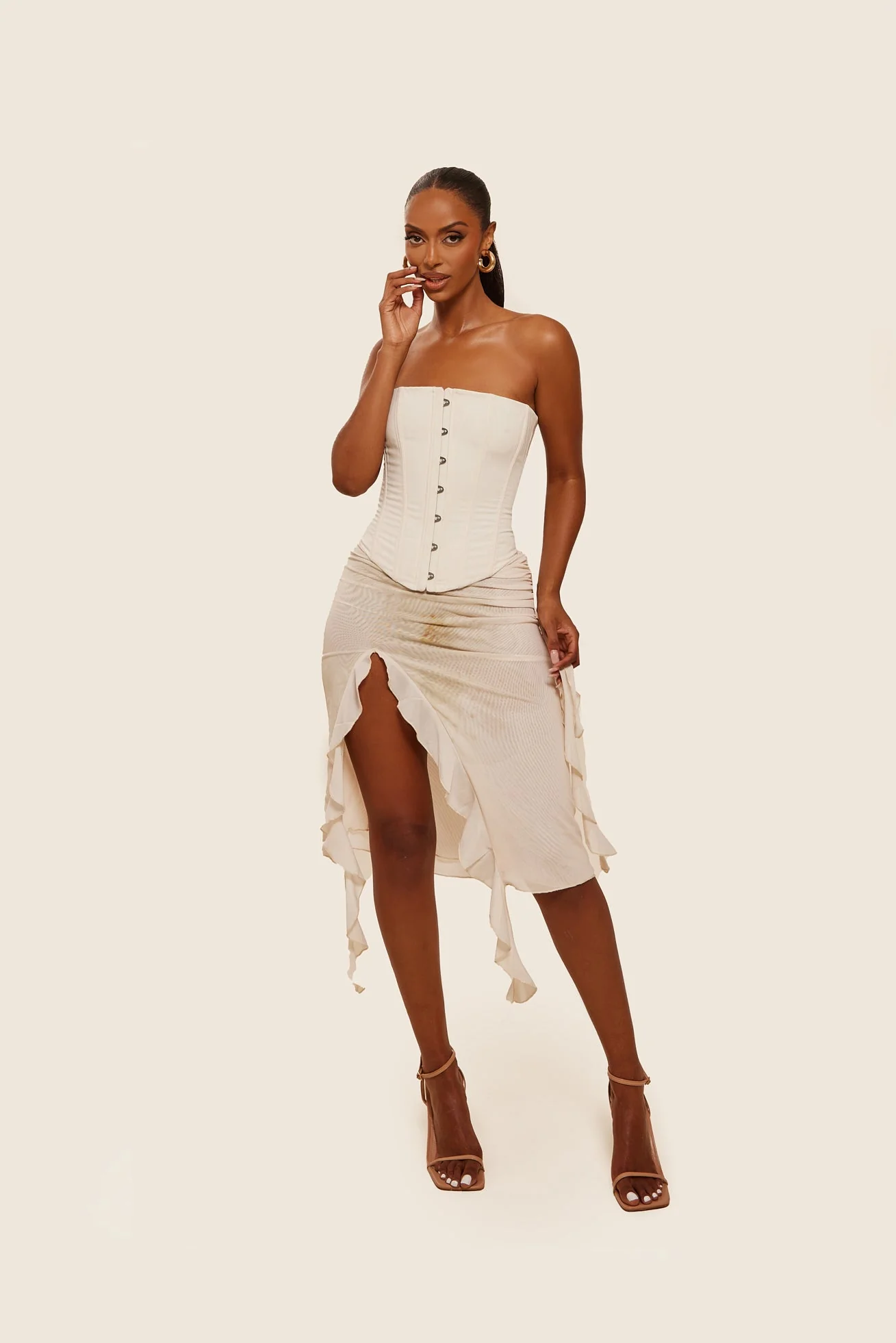 The Kaytee Corset in Off White - Image 10