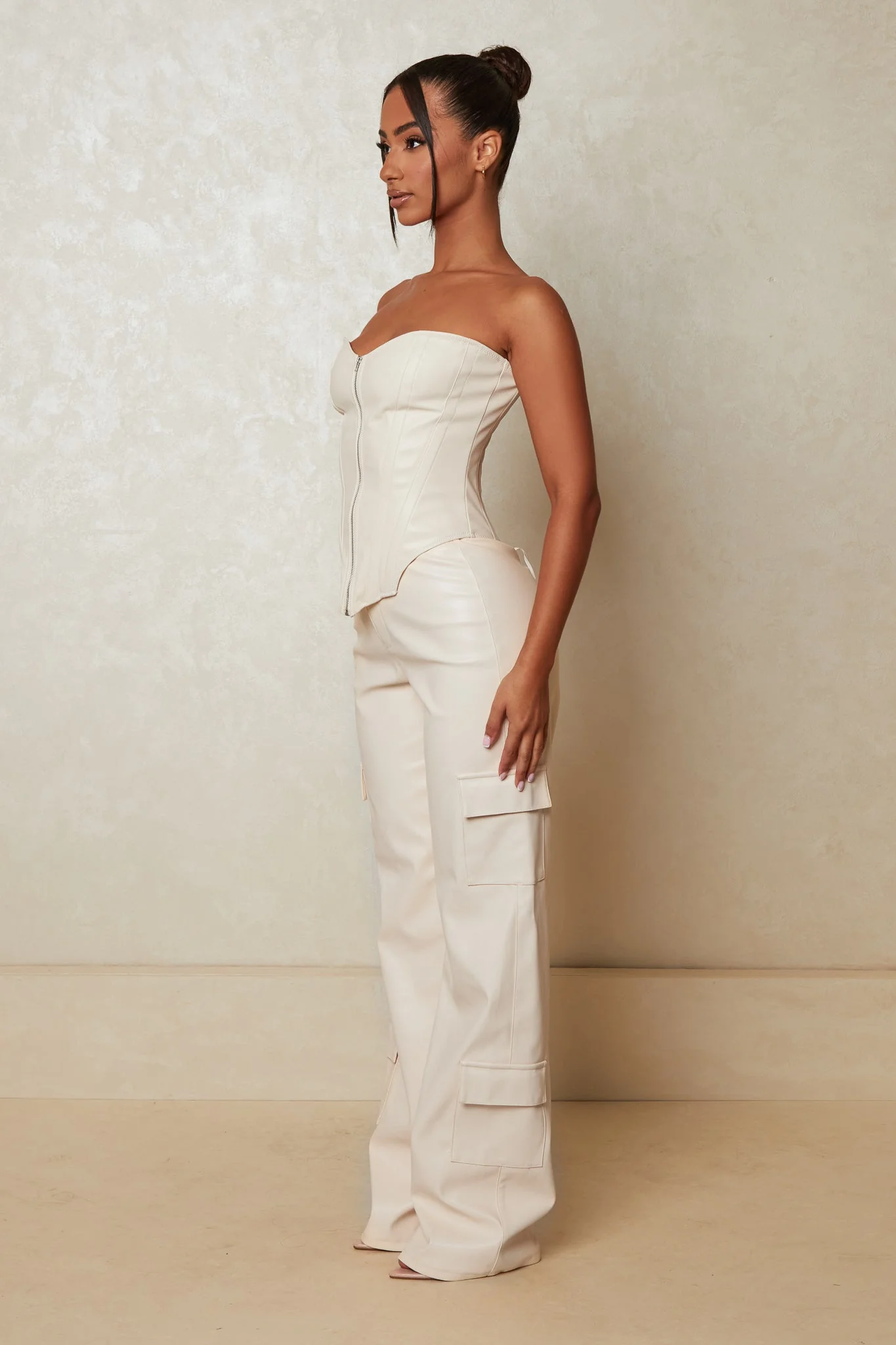 The Leather Pocket Trousers in Cream - Image 3