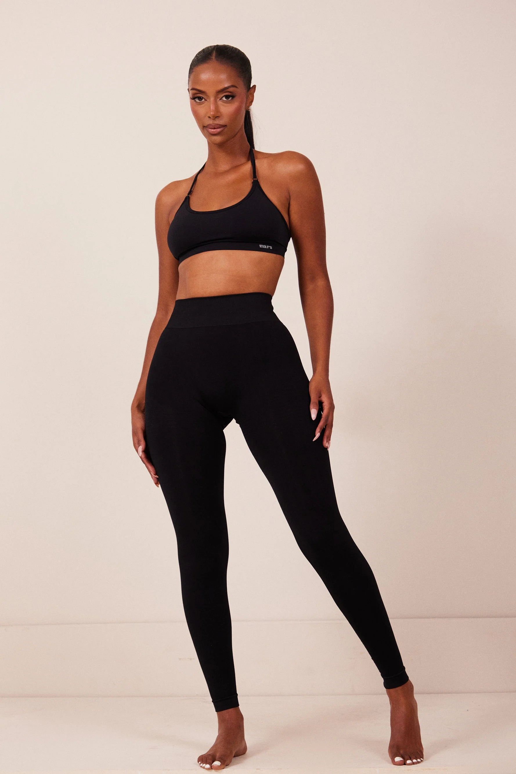 The Mars Seamless Bra in Black - Image 3