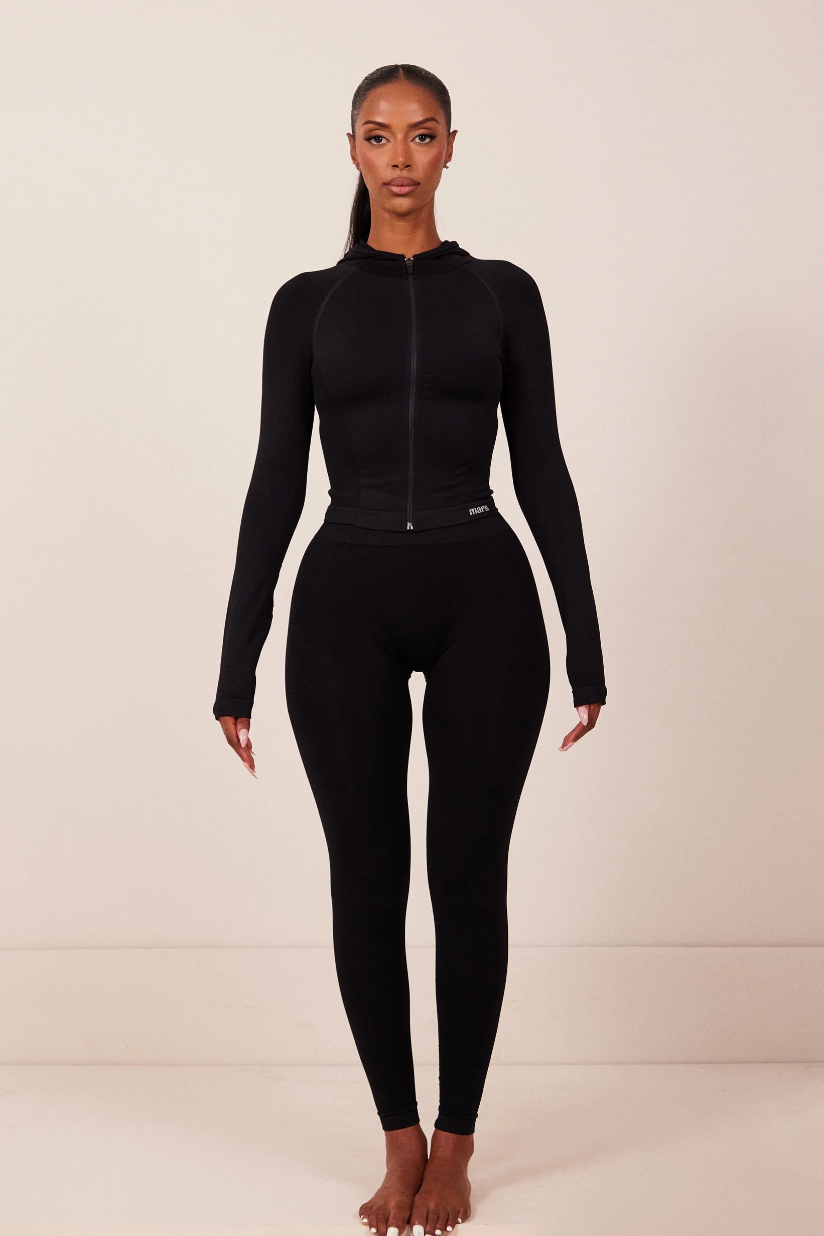 The Mars Seamless Leggings in Black - Image 5