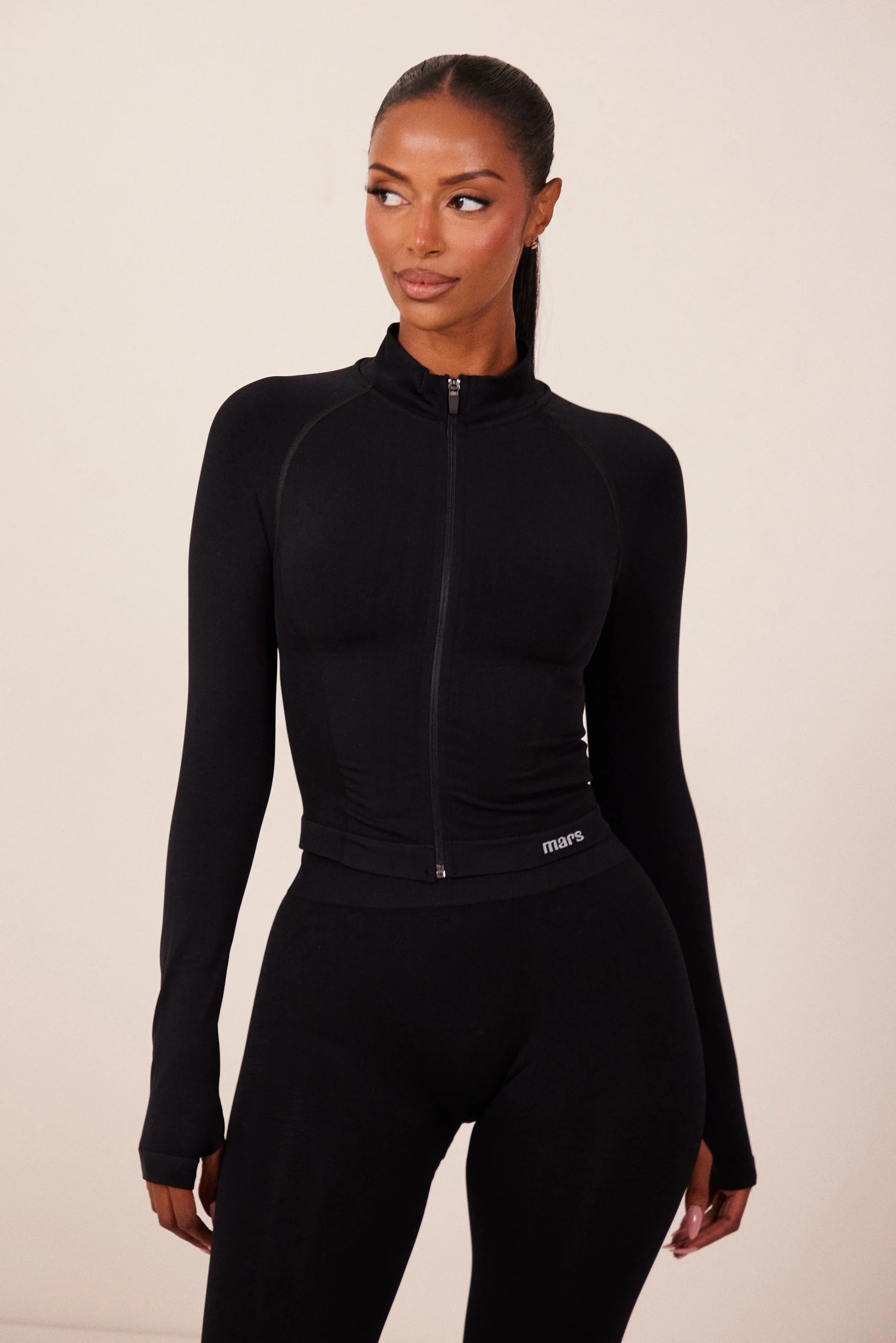The Mars Seamless Zip Jacket in Black - Image 5