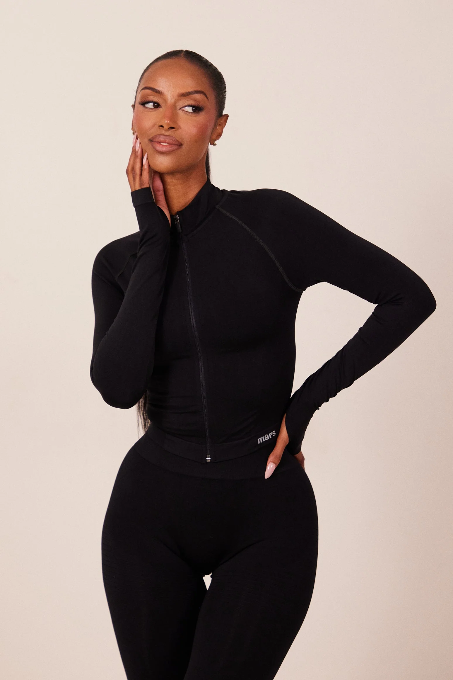 The Mars Seamless Zip Jacket in Black - Image 6