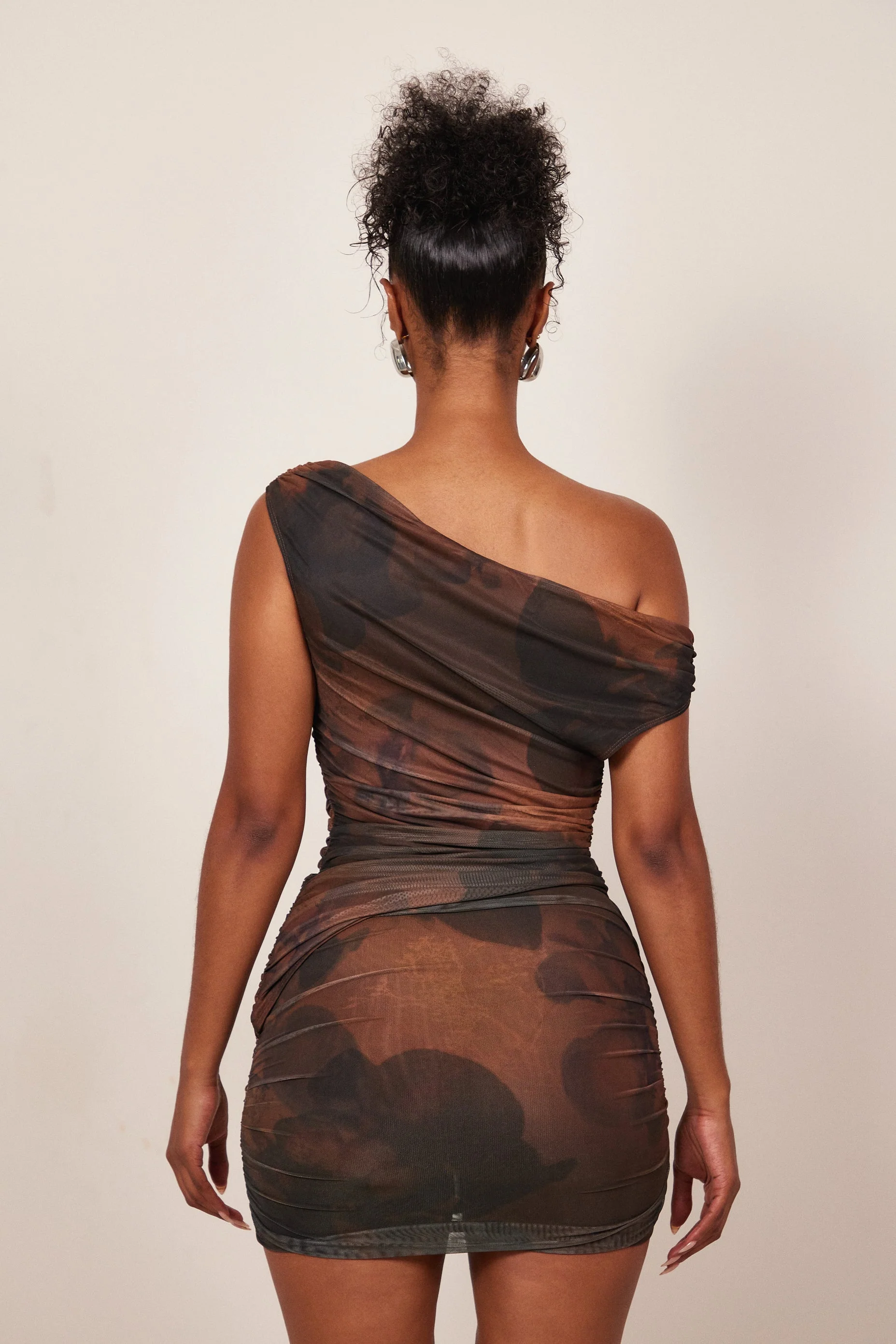 The One Shoulder Drape Set in Rust Print - Image 4