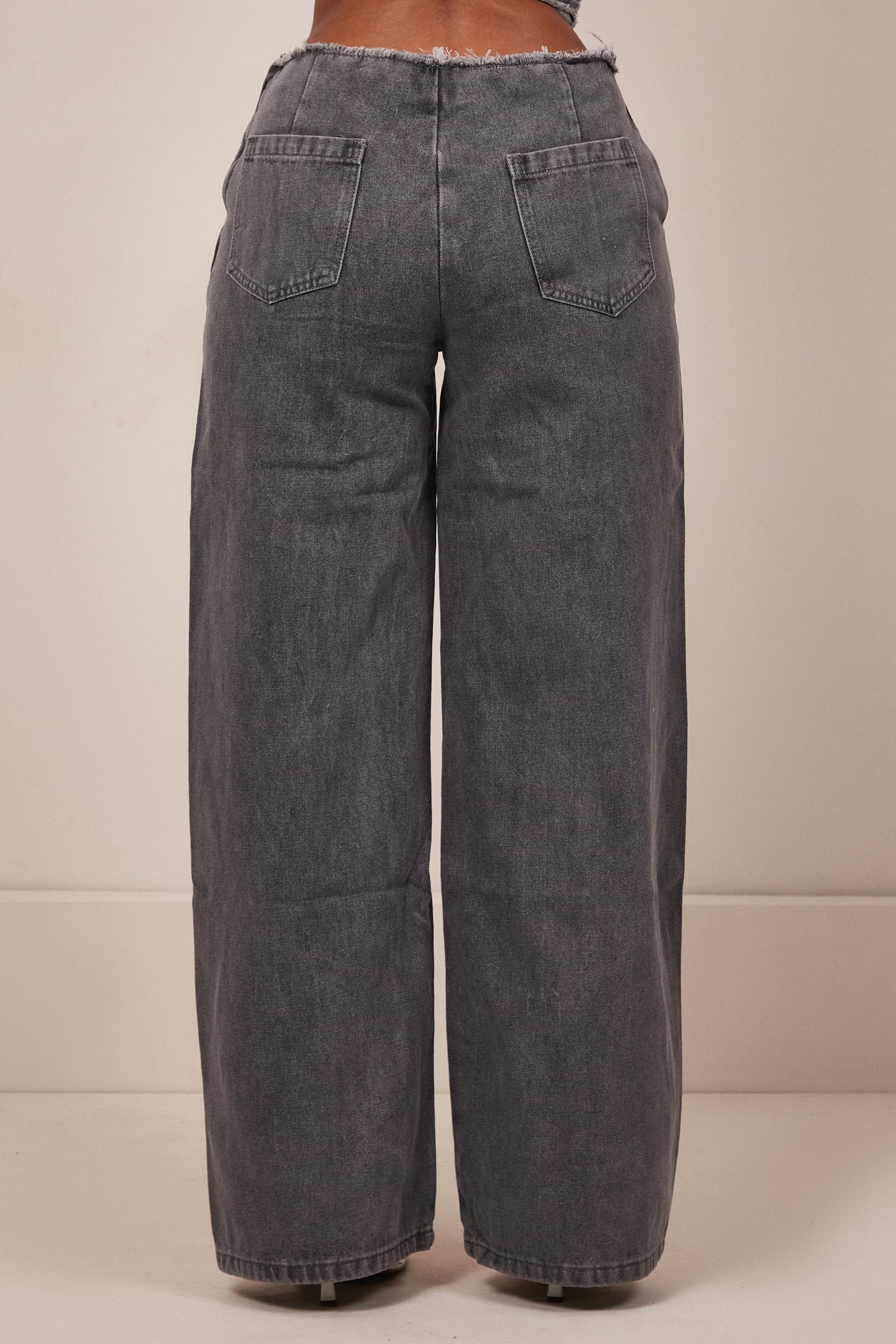 The Brooke Jeans in Grey Wash - Image 6