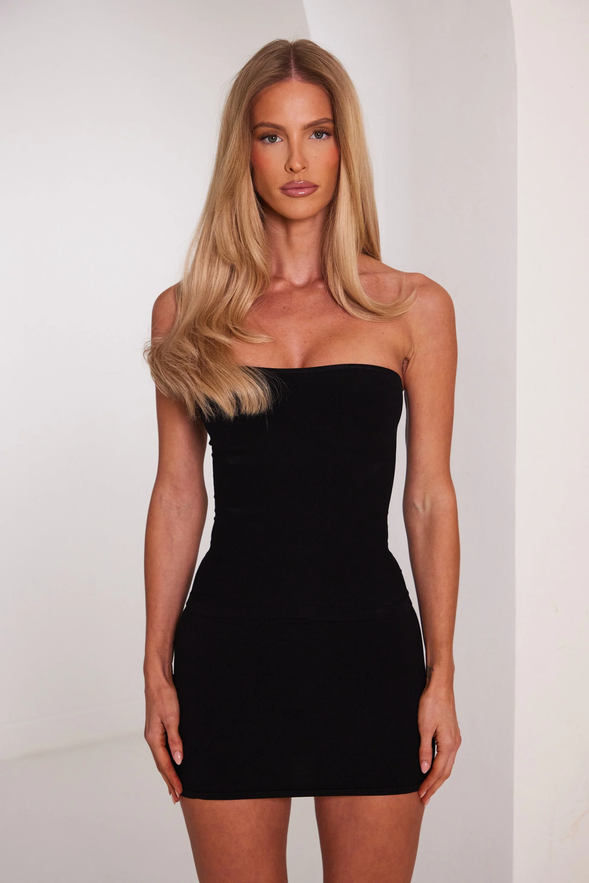 The Ribbed Sculpt Mini Skirt in Black - Image 9