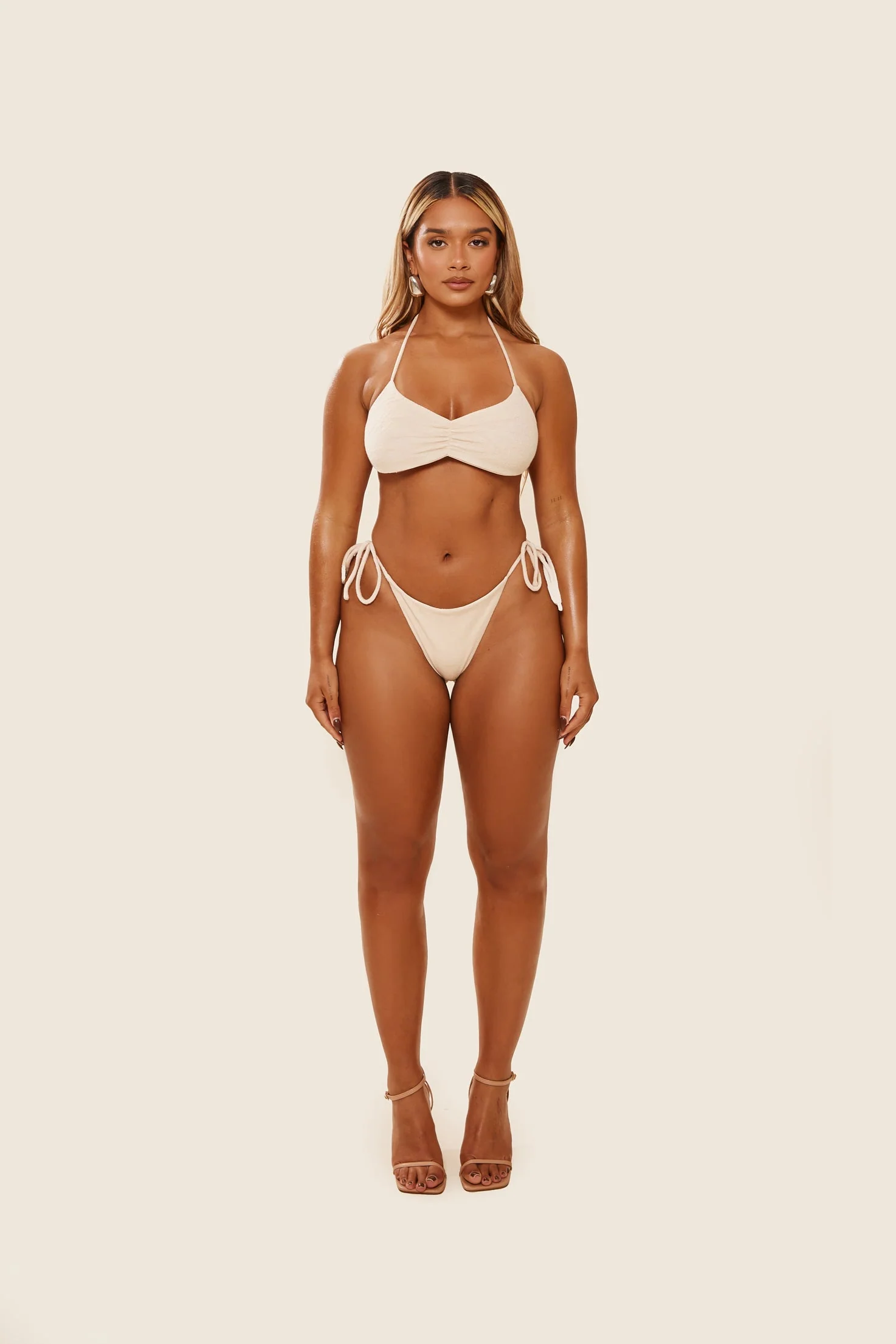 The Roja set in Taupe - Image 3