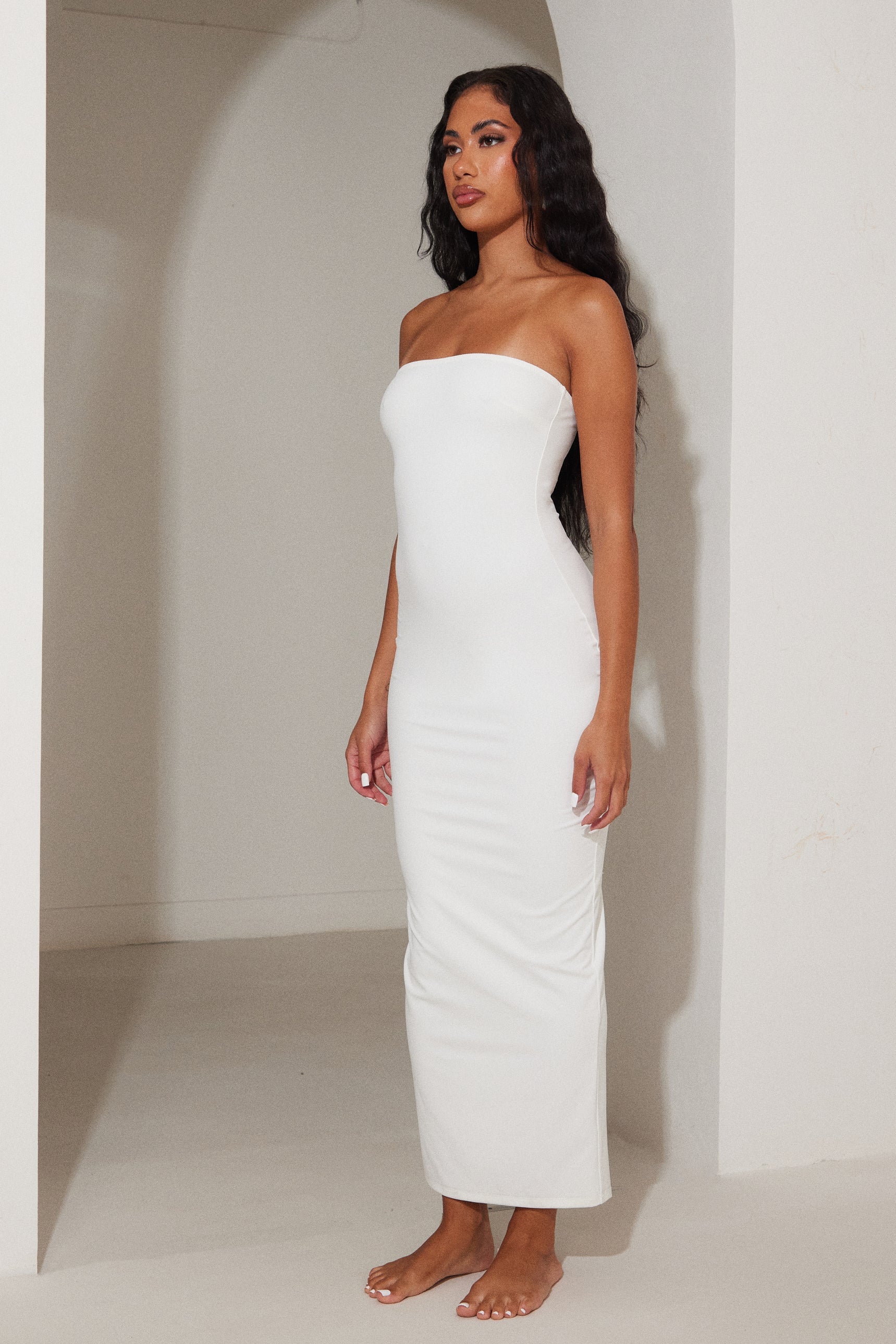 The Sculpt Bandeau Maxi in White - Image 10