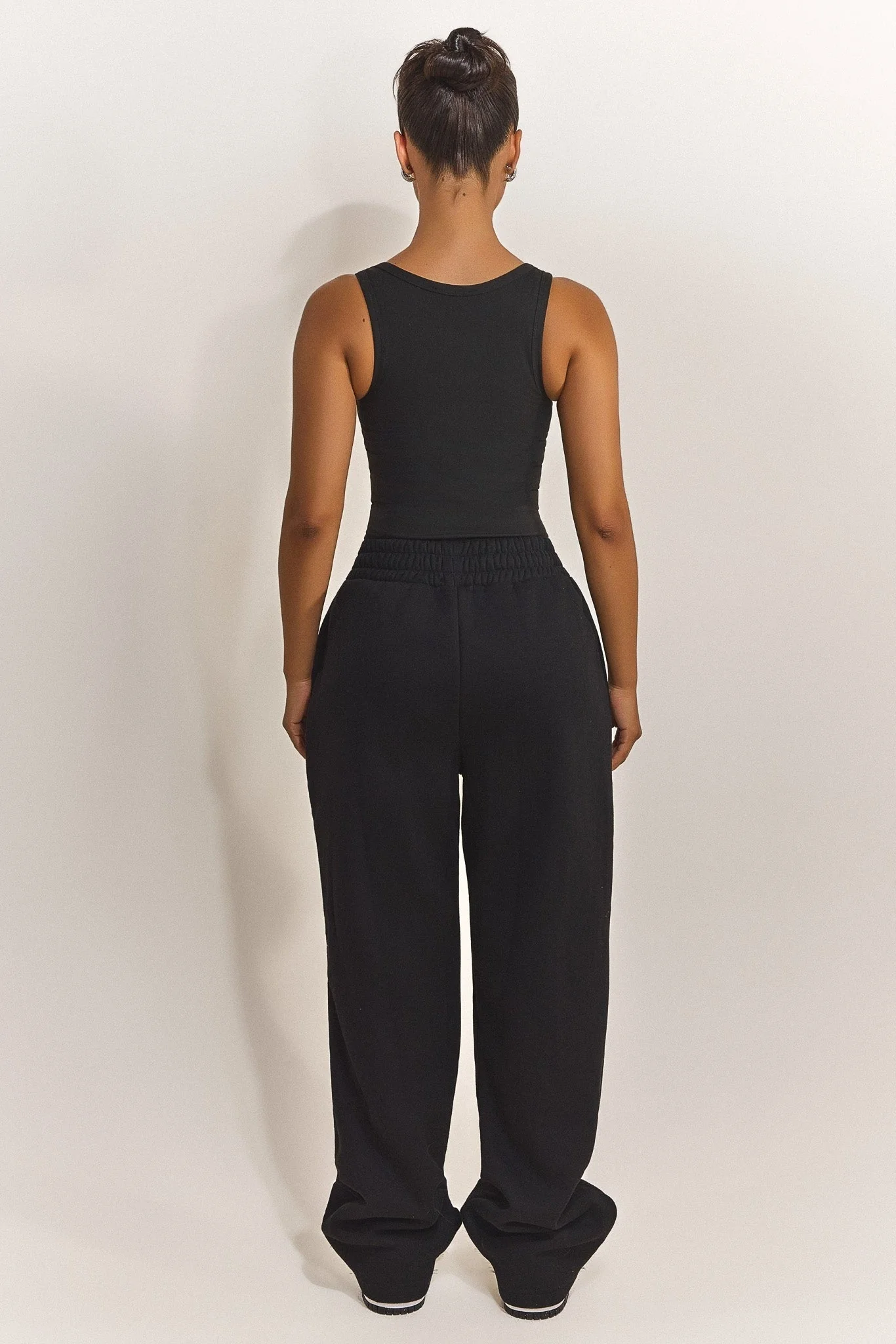 The Sculpt Vest in Black - Image 3