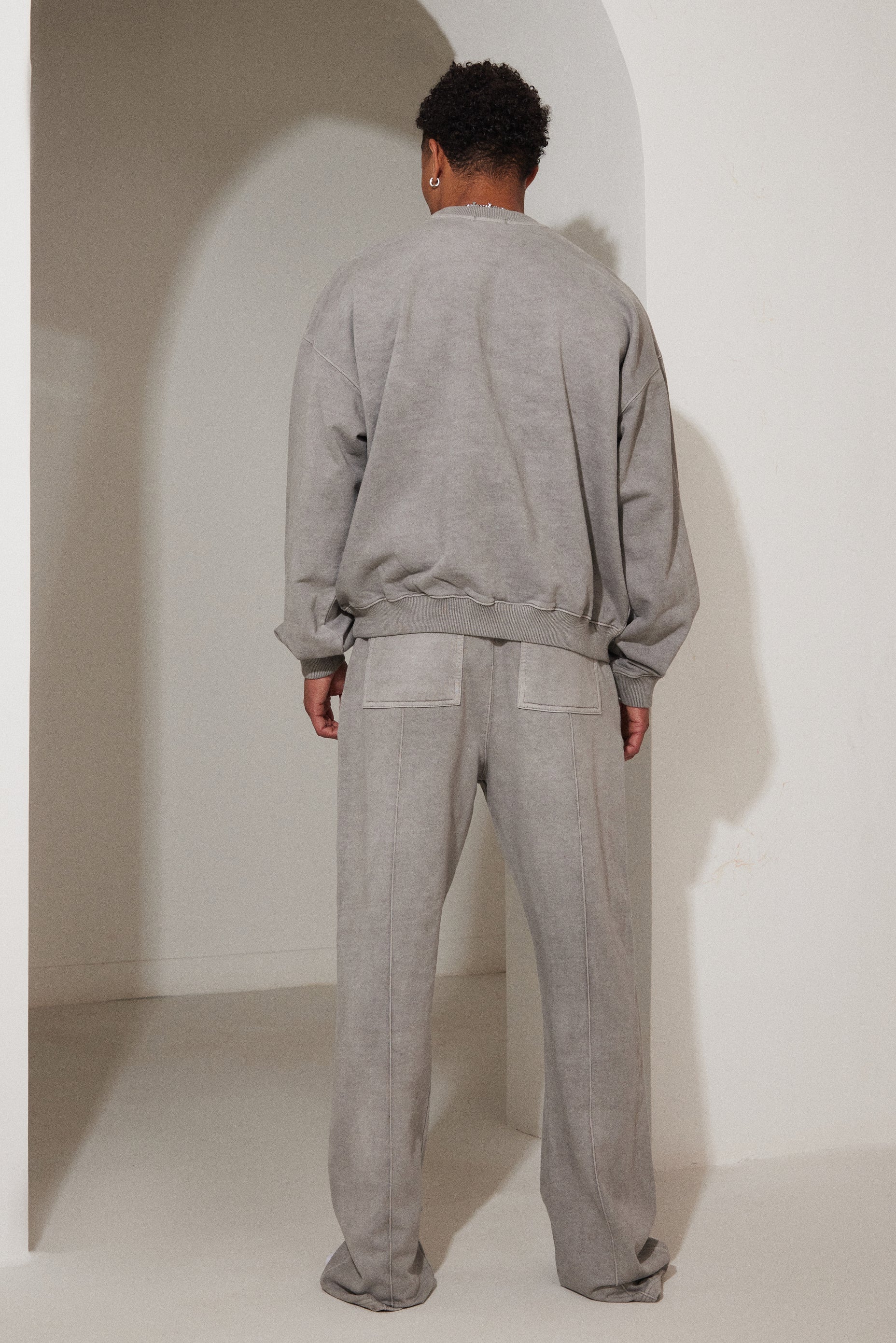 Unisex Sweatshirt in Grey Wash - Image 3
