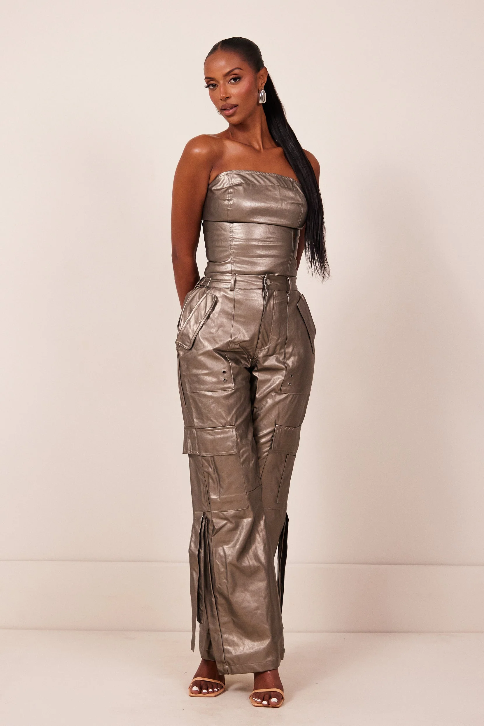 The Zeda Cargos in Bronze - Image 5